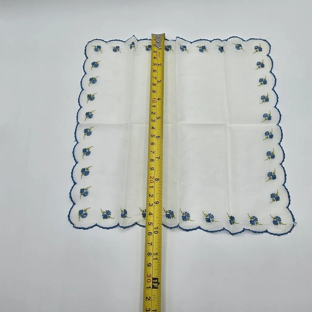 Vintage FLOWERS Ladies‎ Handkerchief Hanky Floral Blue White